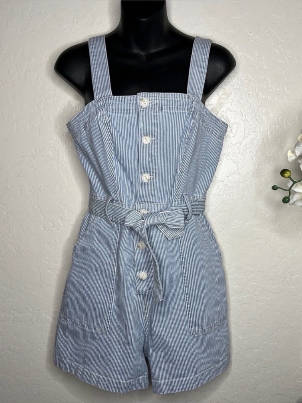 Universal Thread Blue Striped Jumpsuit romper size 4